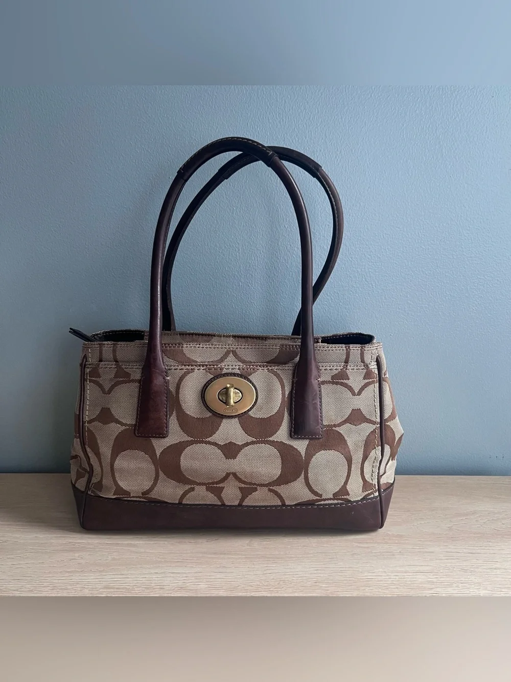 Coach Hamptons Signature Madeline Satchel - Picture 2 of 6